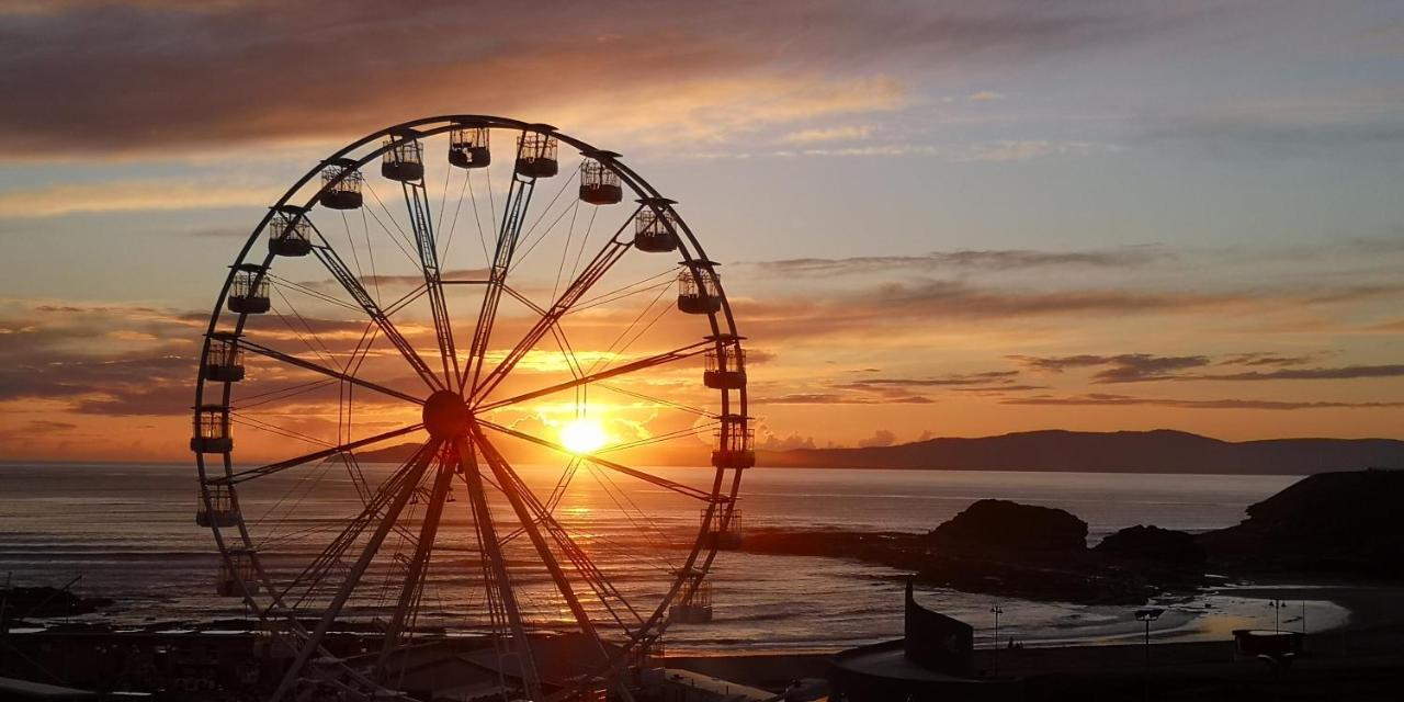 Palm Cove Bundoran Luxurious Sea View Balcony Free Wifi Netflix Sleeps 5 Exterior foto