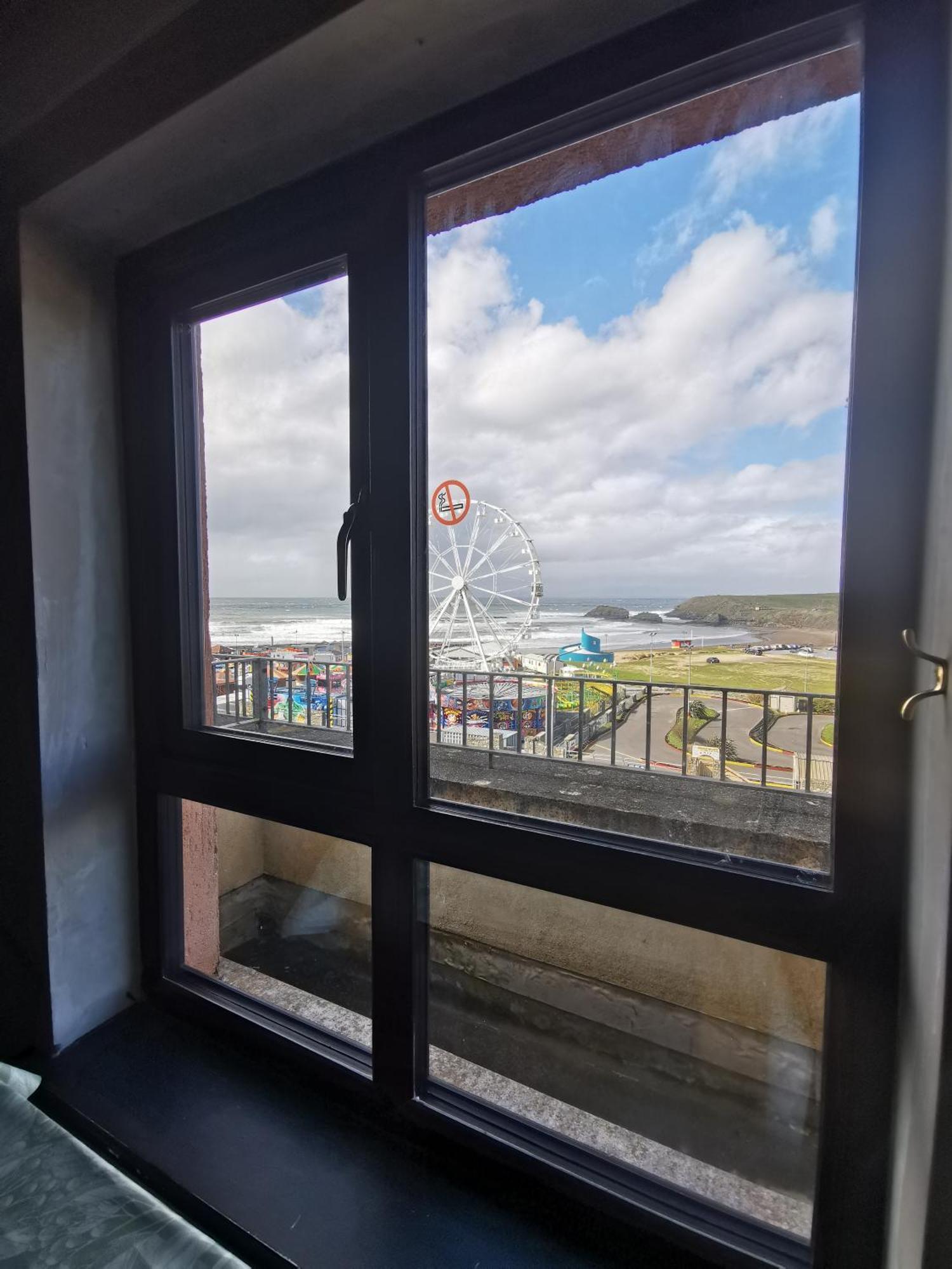 Palm Cove Bundoran Luxurious Sea View Balcony Free Wifi Netflix Sleeps 5 Exterior foto